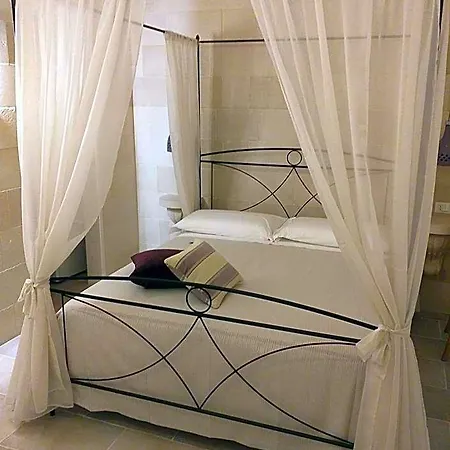 Dimora Assuntina B&B 마르타노
