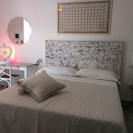 Dimora Assuntina Oda ve Kahvaltı Martano